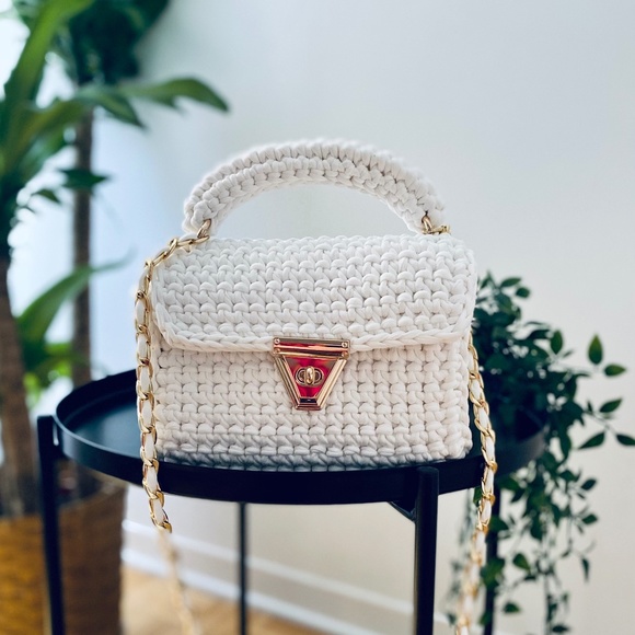 White Handmade bag/Crochet bag/Crochet handbag/Hand knitted bag/Shoulder bag - Picture 1 of 8